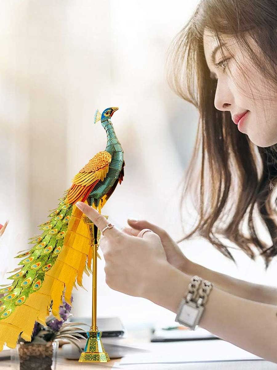 Maquette en Métal 3D - Paon Coloré - GoCrazyPuzzle