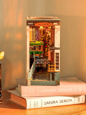 Miniature Maquette Japonaise – Rue Fleurie avec Tramway et Lumière - GoCrazyPuzzle